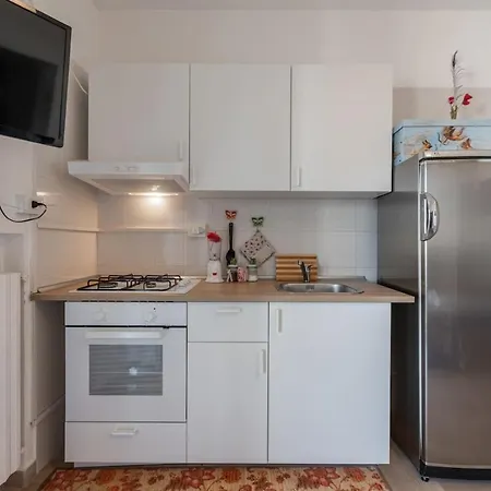 Studio In With Wonderful City View Furnished Terrace And Wifi 900 M From The Beach *