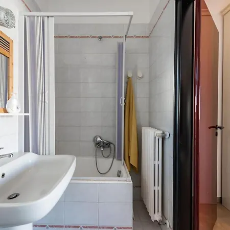 Studio In With Wonderful City View Furnished Terrace And Wifi 900 M From The Beach Apartamento
